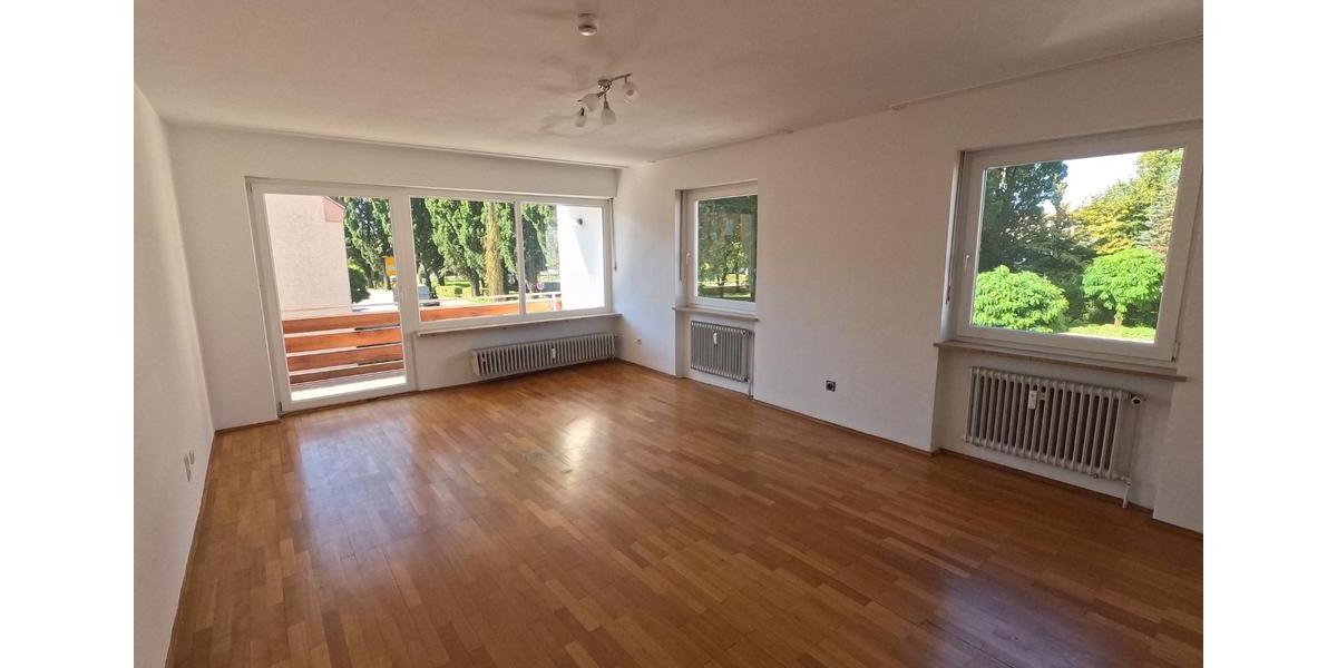 Helle 3Zimmer Wohnung Zentral mit Balkon 3 zimmer