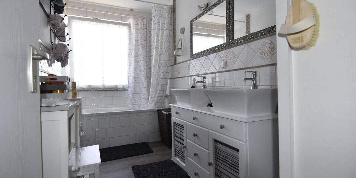 Bungalow Altdorf bei Nürnberg Röthenbach - 6 Zimmer, 159 m&sup2;, 458.000&euro; | Angebot:26171464