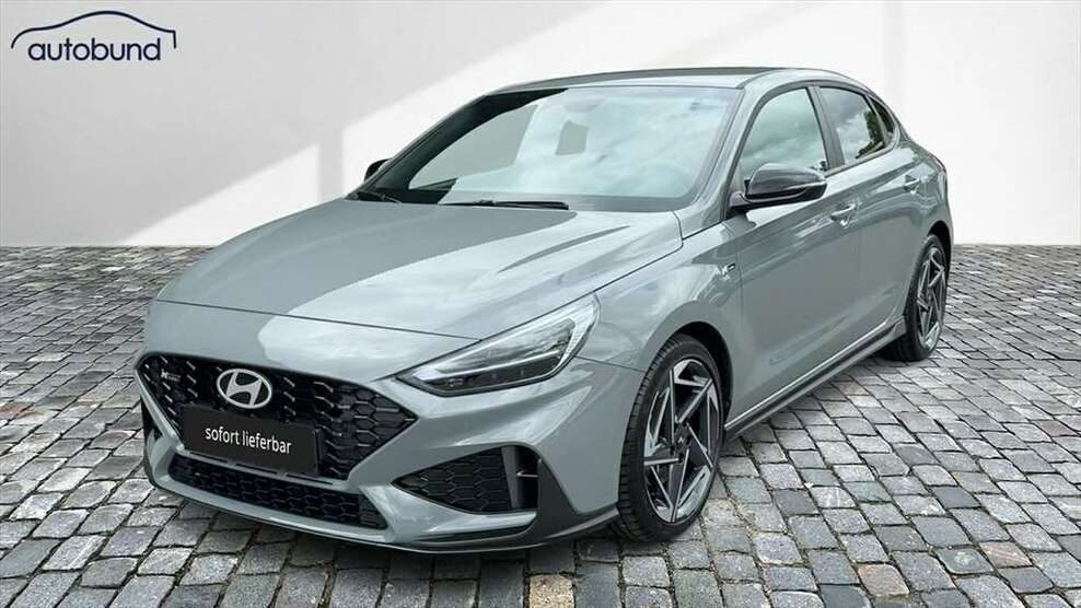 Hyundai i30 2.692 km 25.570 € Cavertitz OT Olganitz 04758
