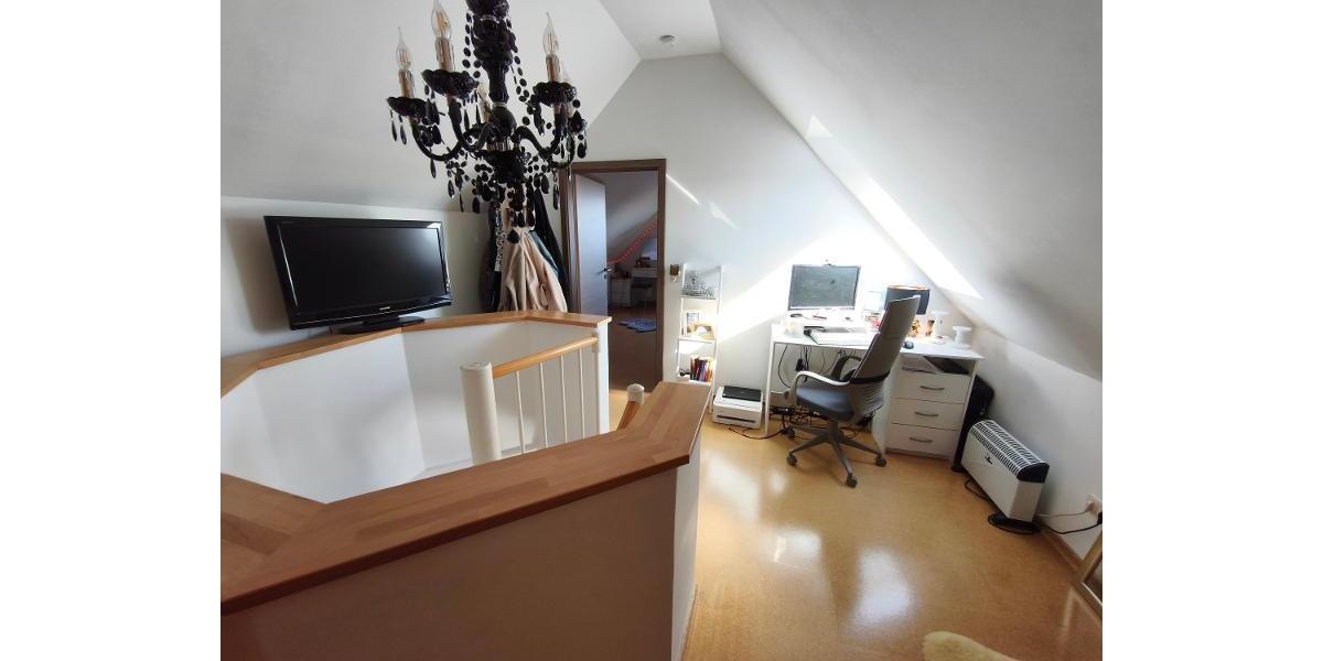 4 Zi. Wohnung in DG Galerie mit Garten (auf Wunsch), Balkon und Garage in Höchstadt OT - Etagenwohnung Höchstadt OT | Angebot:26409507