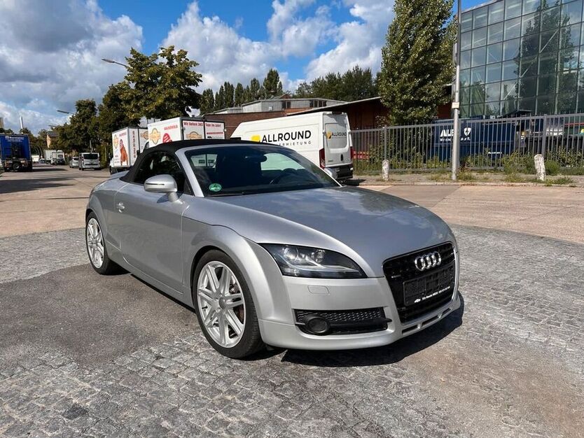 TT