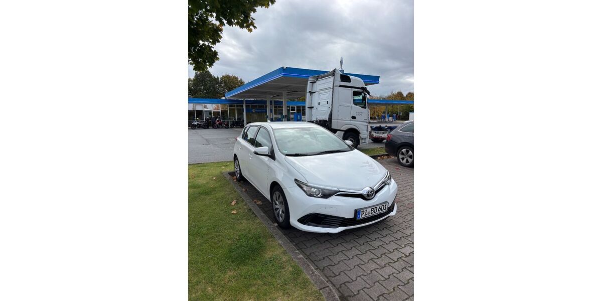 Toyota Auris 116.500 km 9.200 &euro; Wedel 22880