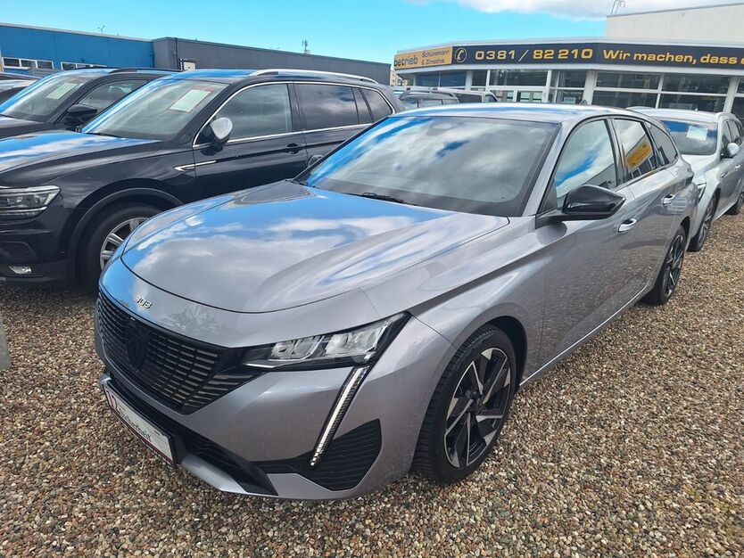 Peugeot 308 82.000 km 15.990 € Rostock 18146