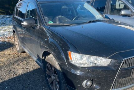 Mitsubishi Outlander 278.333 km 1.999 &euro; Broderstorf 18184