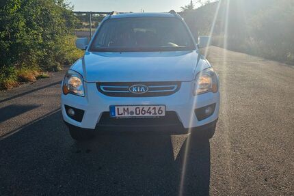 Kia Sportage 162.000 km 2.499 € Staffel 65556