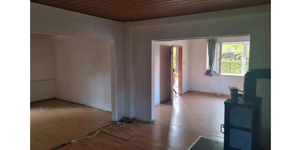 Reihenhaus Wadern - 6 Zimmer, 170 m&sup2;, 145.000&euro; | Angebot:26902796