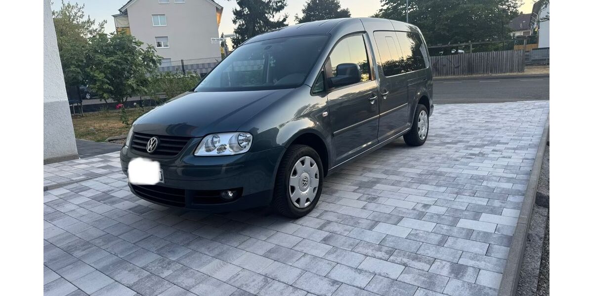 VW Caddy Maxi 285.000 km 4.900 &euro; Offenburg 77652