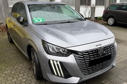 Peugeot 208 26.023 km 13.880 &euro; Rüsselsheim 65428