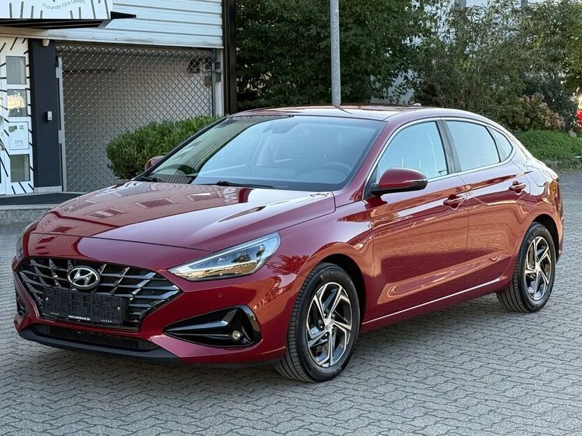 i30