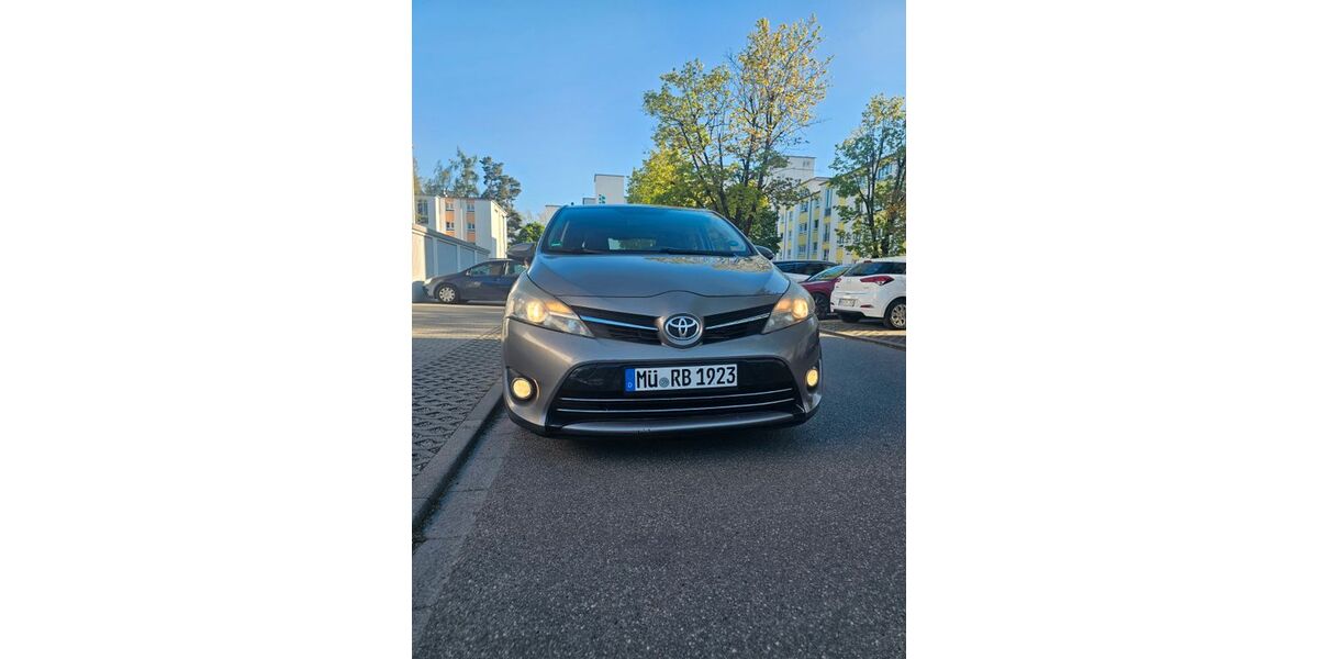 Toyota Verso 199.000 km 5.800 &euro; Waldkraiburg 84478