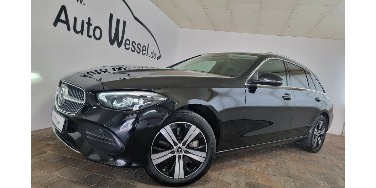 Mercedes-Benz C 300 T e Avantgarde LED ACC AHK Navi Kamera 73.700 km 33.300 &euro; Garrel 49681