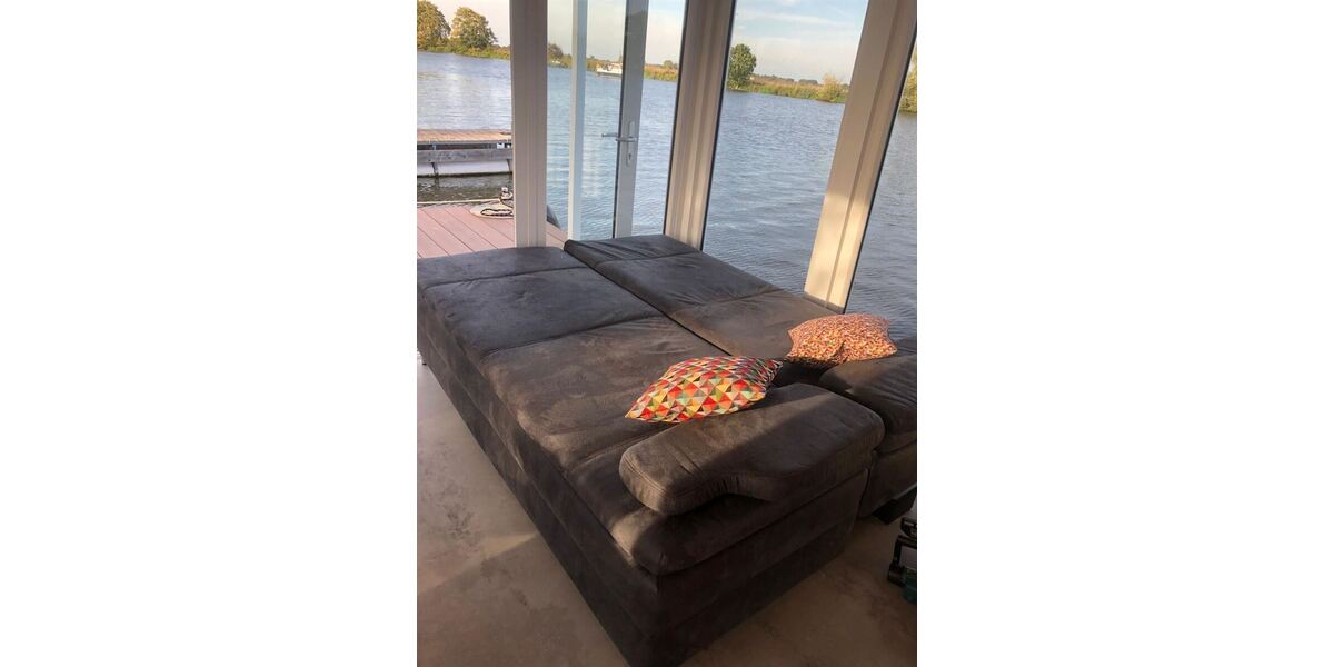 Ein Zuhause, auf dem Wasser oder im Hafen, exklusives Hausboot Neubau 2023 - Ferienhaus Jabel b Waren | Angebot:27142509