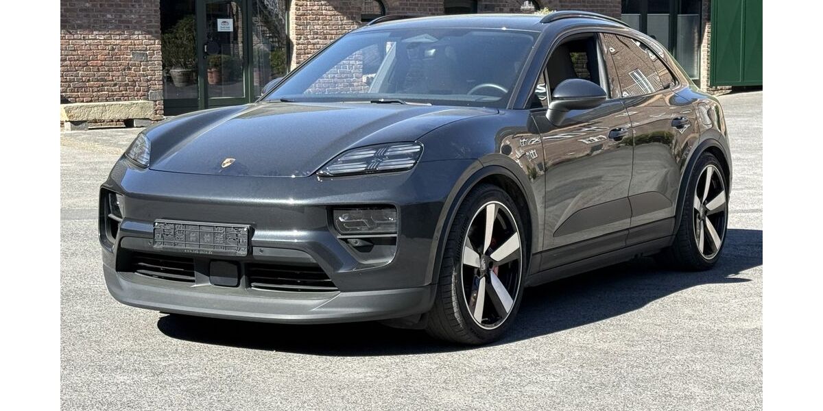 Porsche Macan 15.400 km 84.790 &euro; Frechen (bei Köln) 50226