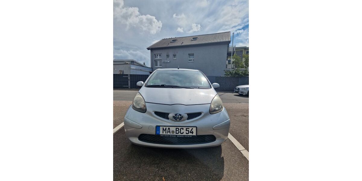 Toyota Aygo (X) 58.000 km 3.100 € Mannheim 68159