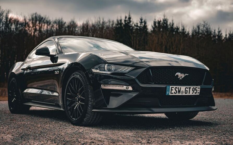 Ford Mustang 45.000 km 41.450 € Meinhard 37276