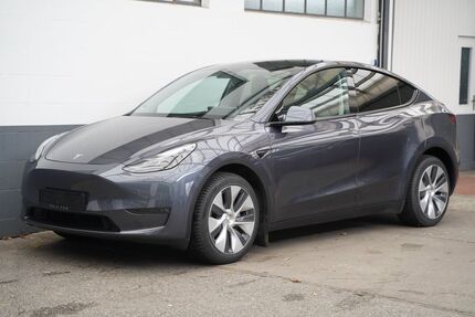 Tesla Model Y 33.514 km 33.250 &euro; Mönchengladbach 41236