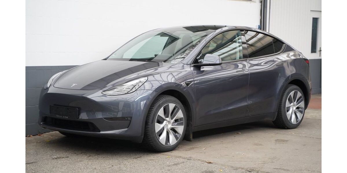 Tesla Model Y 33.514 km 33.250 &euro; Mönchengladbach 41236