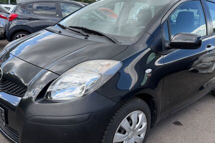 Toyota Yaris 289.716 km 2.200 &euro; Saarlouis-Fraulautern 66740