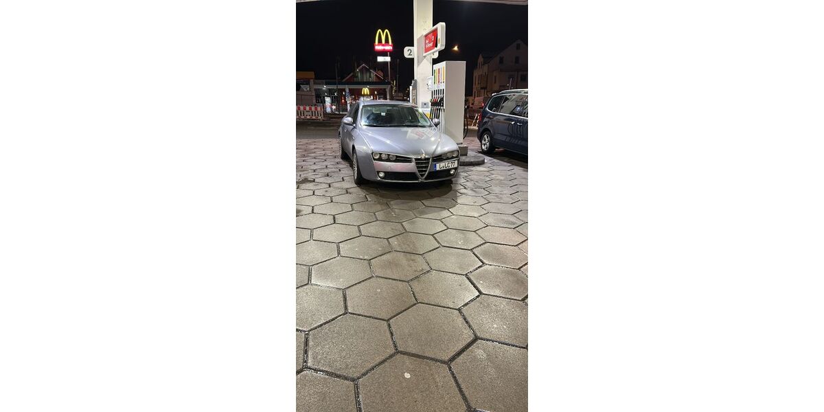 Alfa Romeo 159 210.000 km 2.399 &euro; Hagen 58135