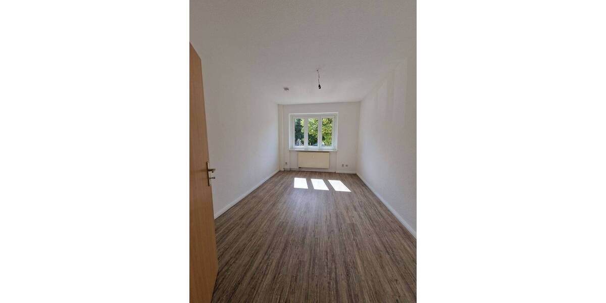 Etagenwohnung Magdeburg Cracau - 3 Zimmer, 68 m&sup2;, 449&euro; | Angebot:26933561