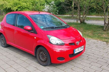 Toyota Aygo (X) 111.999 km 2.700 &euro; Königsbrunn 86343