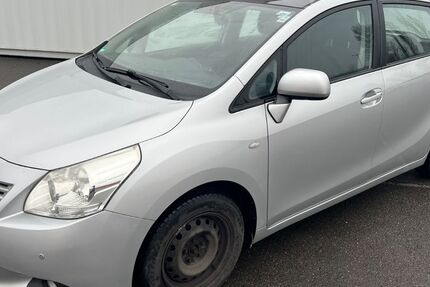 Toyota Verso 351.000 km 3.499 &euro; Berlin 12057
