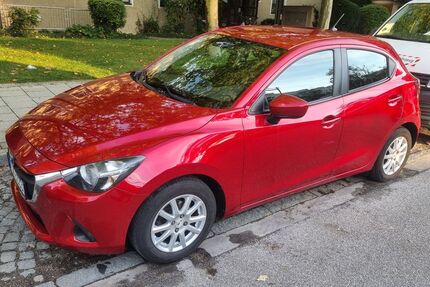Mazda 2 73.000 km 6.950 &euro; München 81475