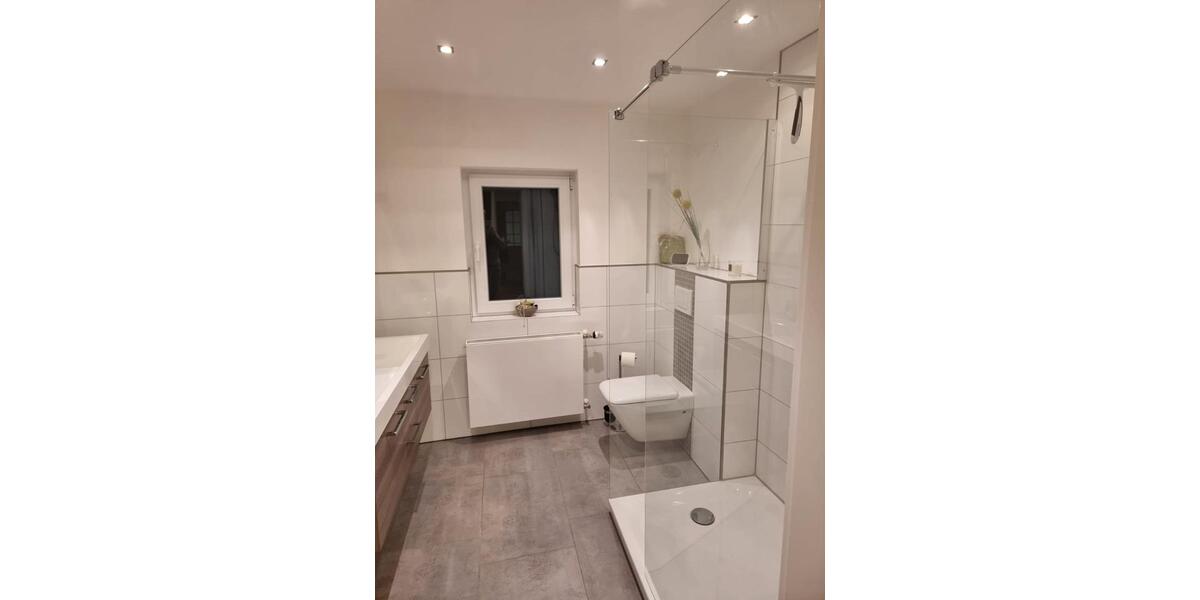 Mehrfamilienhaus, Wohnhaus Burghaun - 13 Zimmer, 400 m&sup2;, 2.800&euro; | Angebot:26554824