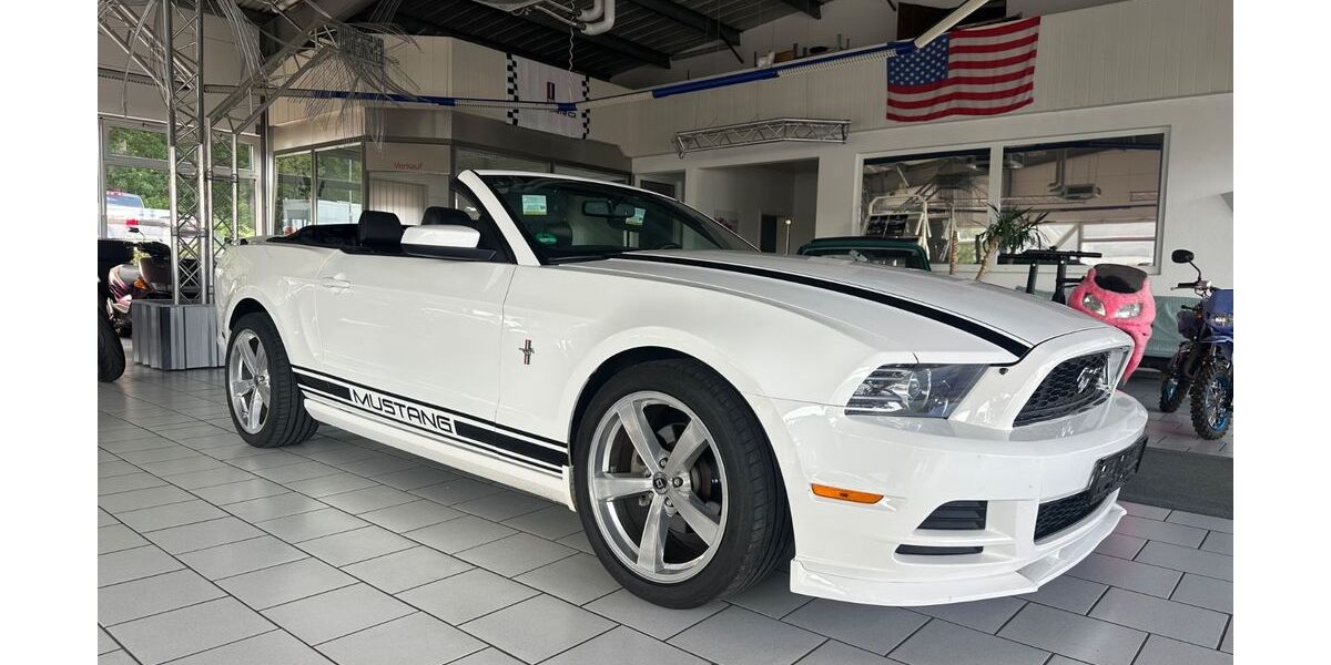 Ford Mustang 106.000 km 18.500 &euro; Walldürn 74731