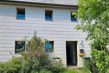 Haus Wunsiedel - 7 Zimmer, 200 m&sup2;, 60.000&euro; | Angebot:26462554