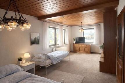 Wohnen auf Zeit Augsburg - 4 Zimmer, 130 m&sup2;, 15&euro; | Angebot:26631601