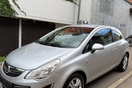 Opel Corsa 27.000 km 5.600 &euro; Stuttgart 70188