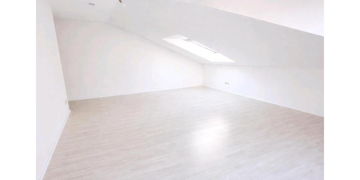 Dachgeschoßwohnung Glienicke/Nordbahn Nordbahn - 2 Zimmer, 90 m&sup2;, 1.300&euro; | Angebot:26073741