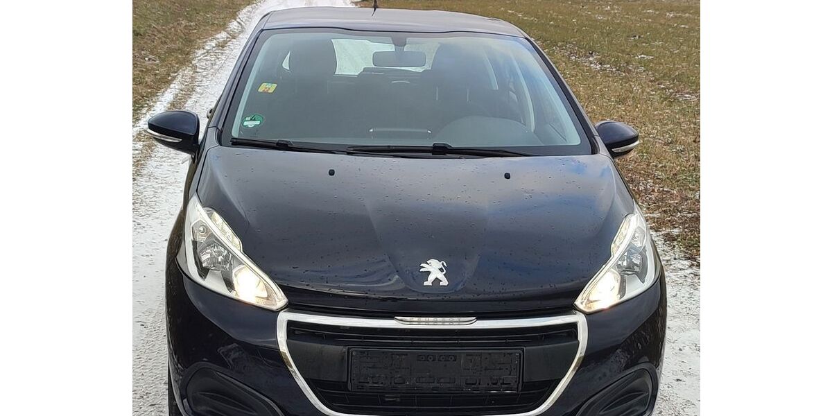 Peugeot 208 37.500 km 6.200 &euro; München 81249