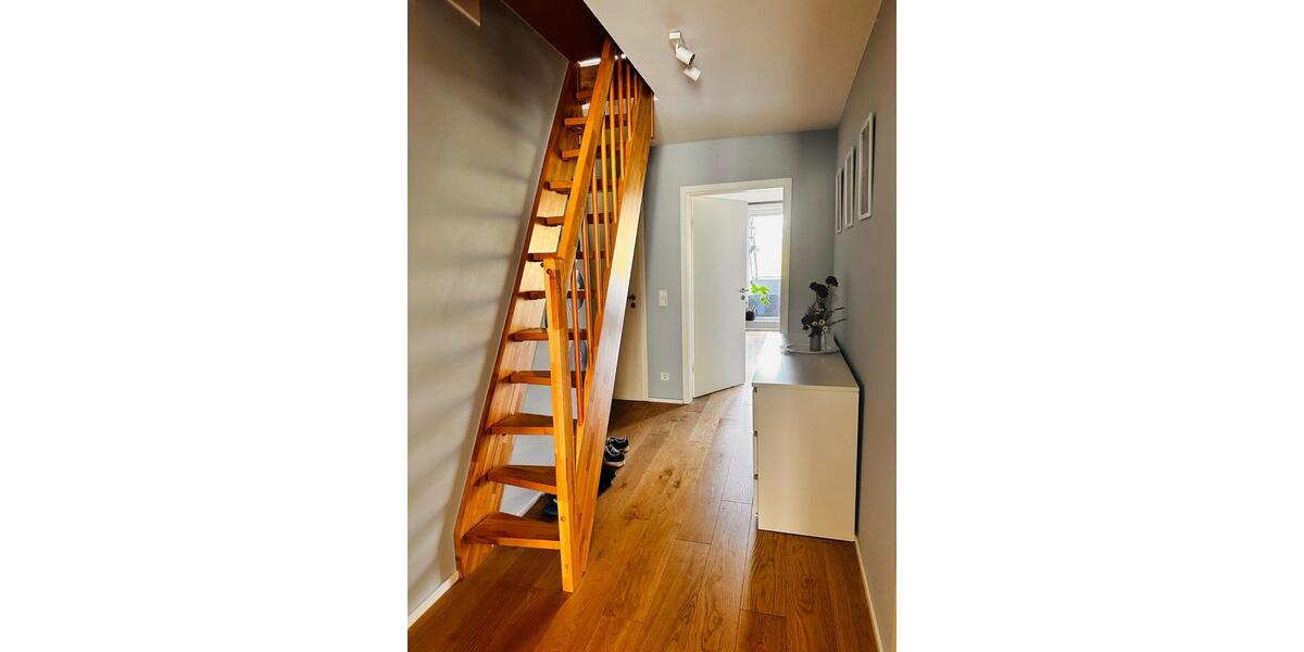 Dachgeschoßwohnung Bergisch Gladbach Gronau - 3 Zimmer, 78 m&sup2;, 1.050&euro; | Angebot:24752623