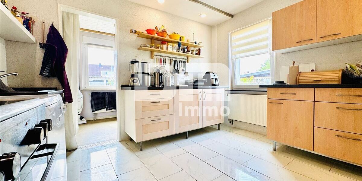 Modernisierte Doppelhaushälfte mit großem Grundstück und vielen Extras - Doppelhaushälfte Lohfelden | Angebot:27092543