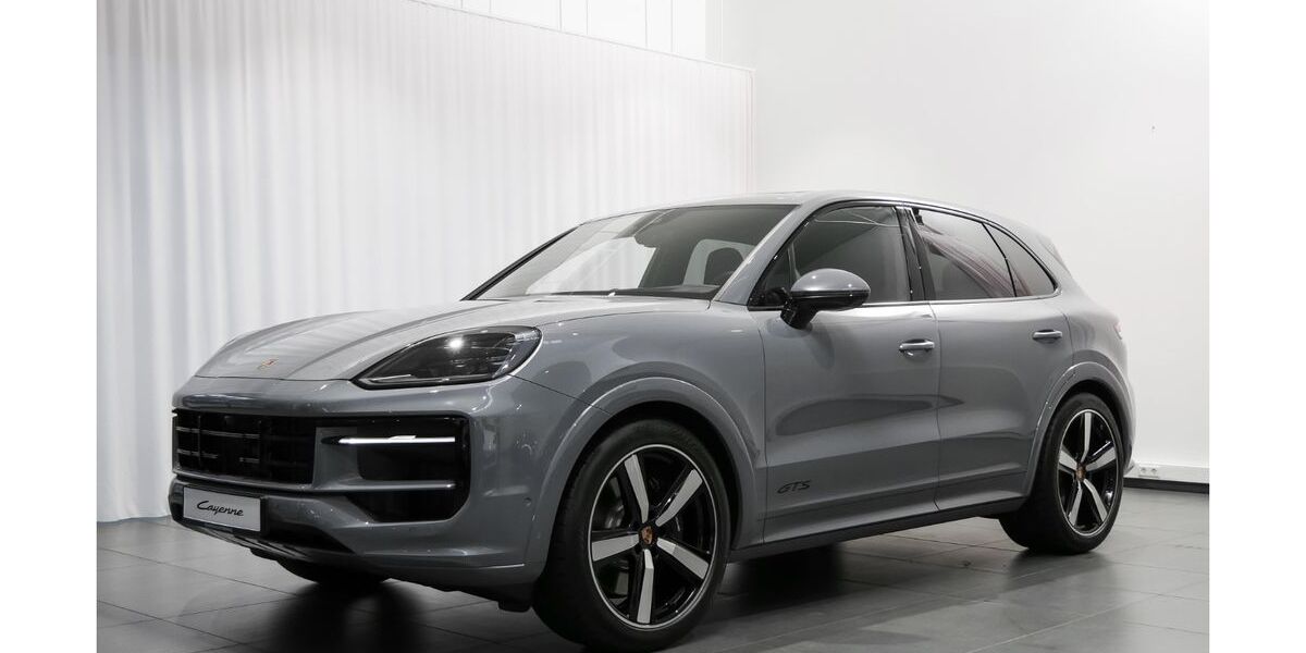 Porsche Cayenne 6.900 km 154.890 &euro; Oldenburg 26123