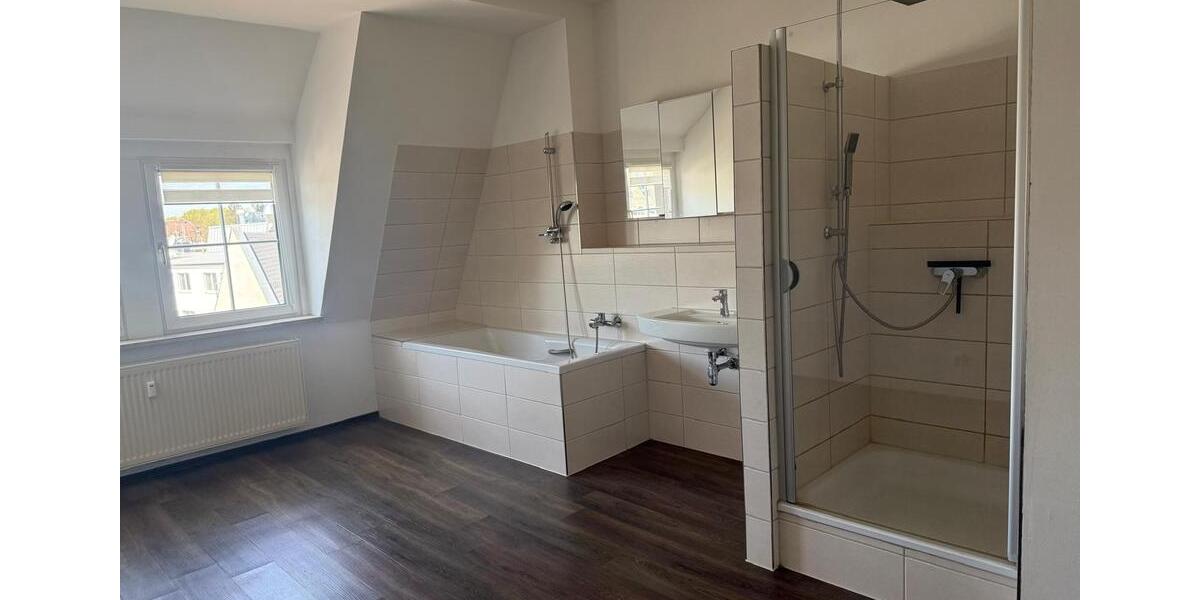 Etagenwohnung Hof Neuhof - 3 Zimmer, 135 m&sup2;, 900&euro; | Angebot:26381390