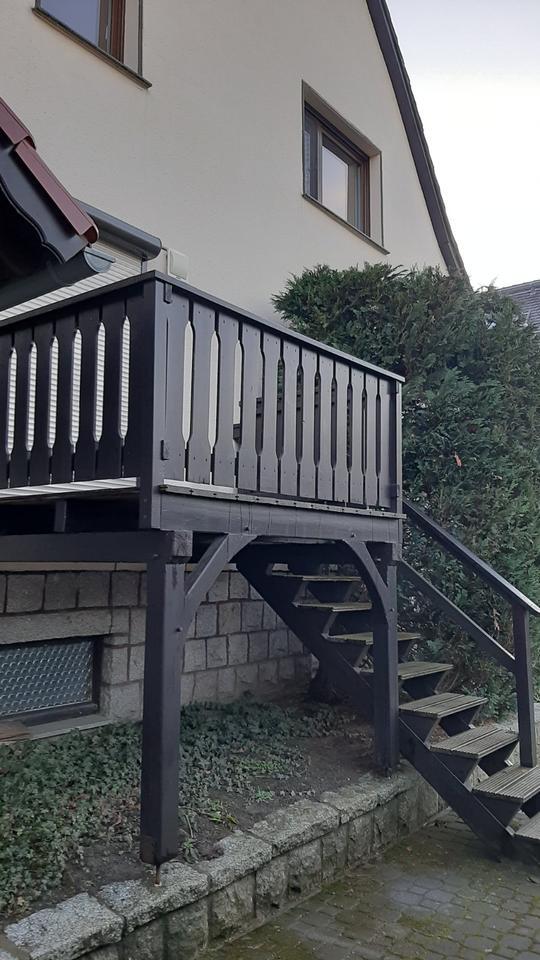 Wohnhaus vollunterkellert m. Dachausbau u. Nebengebäude m. 2 Fewo