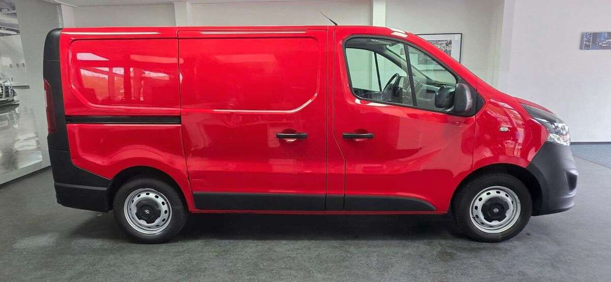 Opel Vivaro 100.000 km 10.900 € Asperg 71679