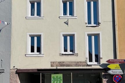 Haus Selb - 8 Zimmer, 268 m&sup2;, 195.000&euro; | Angebot:26988233
