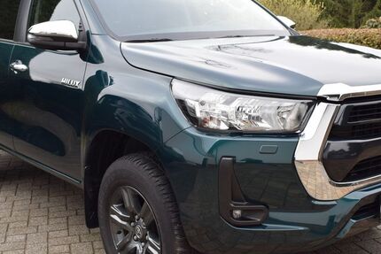 Toyota Hilux 27.500 km 46.900 &euro; Pressig 96332