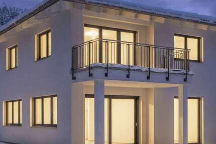 Haus Berg - 5 Zimmer, 182 m&sup2;, 4.850&euro; | Angebot:25277375