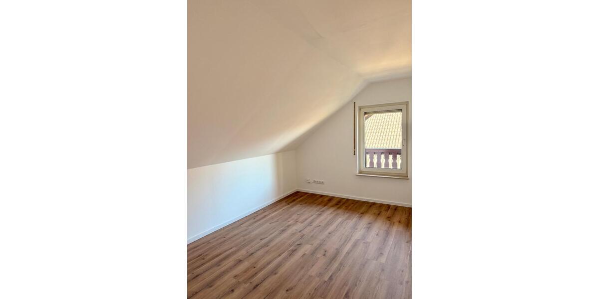 Etagenwohnung Buseck - 2 Zimmer, 74 m&sup2;, 750&euro; | Angebot:25415135