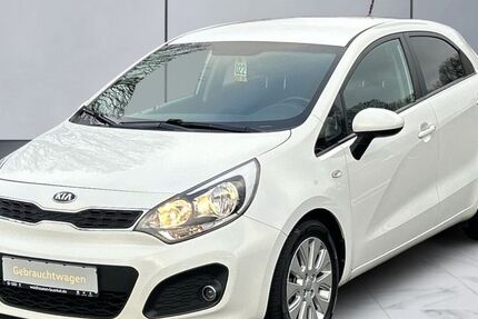 Kia Rio 80.267 km 7.490 € Viersen 41751