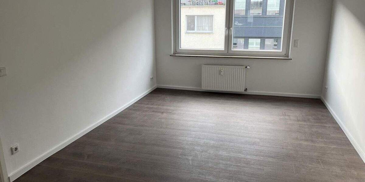 Etagenwohnung Krefeld Stadtmitte - 3 Zimmer, 91 m&sup2;, 750&euro; | Angebot:25360416