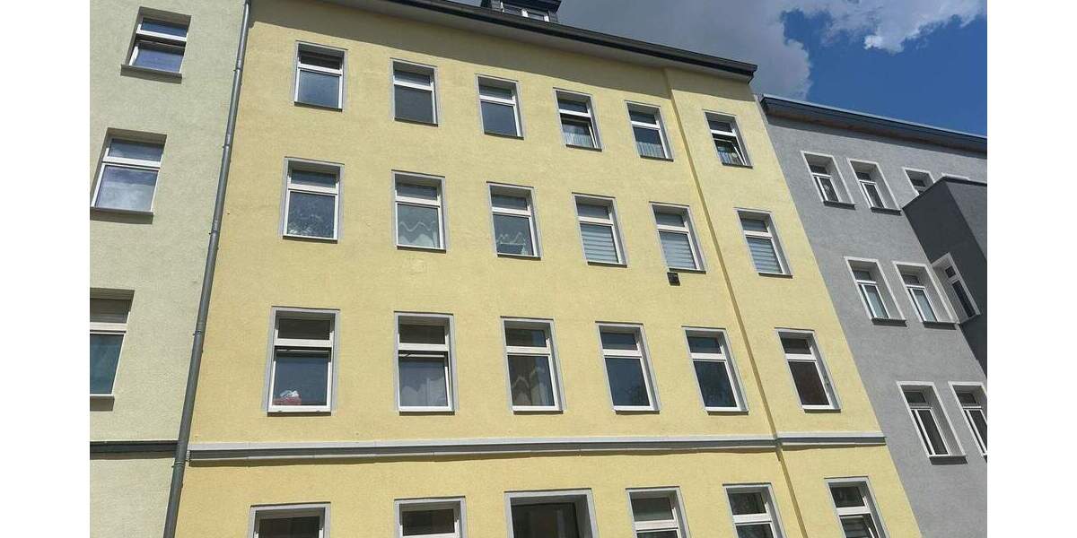 Gemütliche Dachgeschoss-Wohnung mit Kaminanschluss und begehbarem Kleiderschrank! 3 zimmer