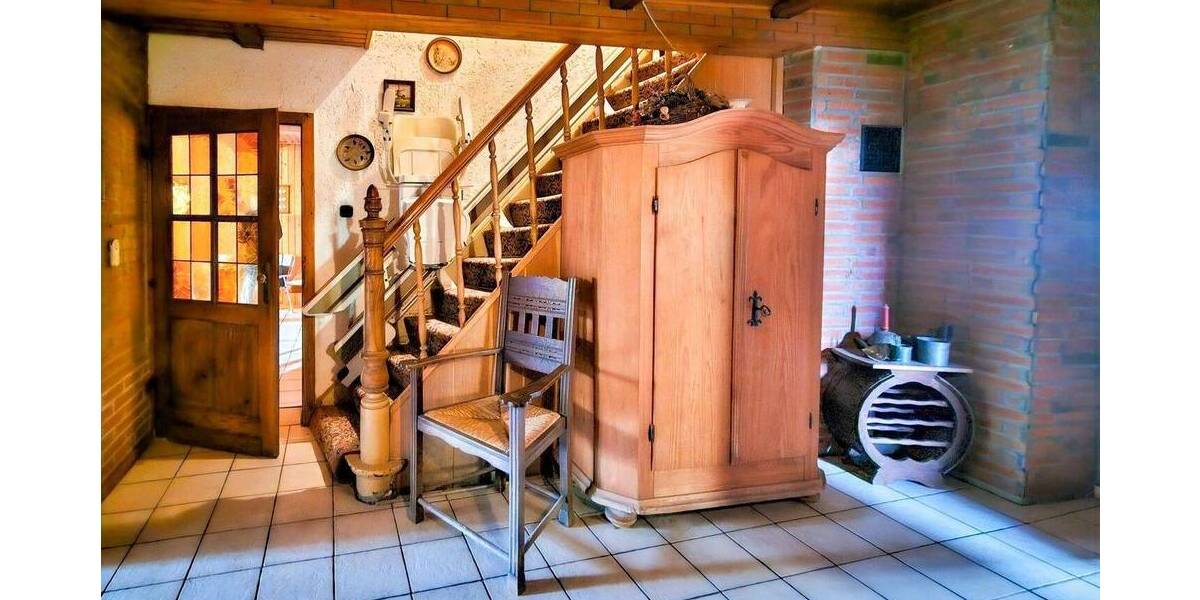 Einfamilienhaus Viersen Rahser - 8 Zimmer, 240 m&sup2;, 250.000&euro; | Angebot:26644037