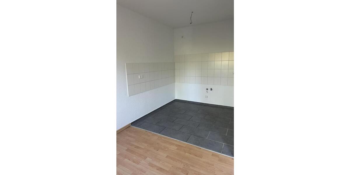 Erdgeschoßwohnung Halle (Saale) Silberhöhe - 3 Zimmer, 66 m&sup2;, 265&euro; | Angebot:26382344