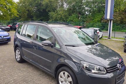 VW Touran 74.252 km 9.990 &euro; Bergkamen 59192